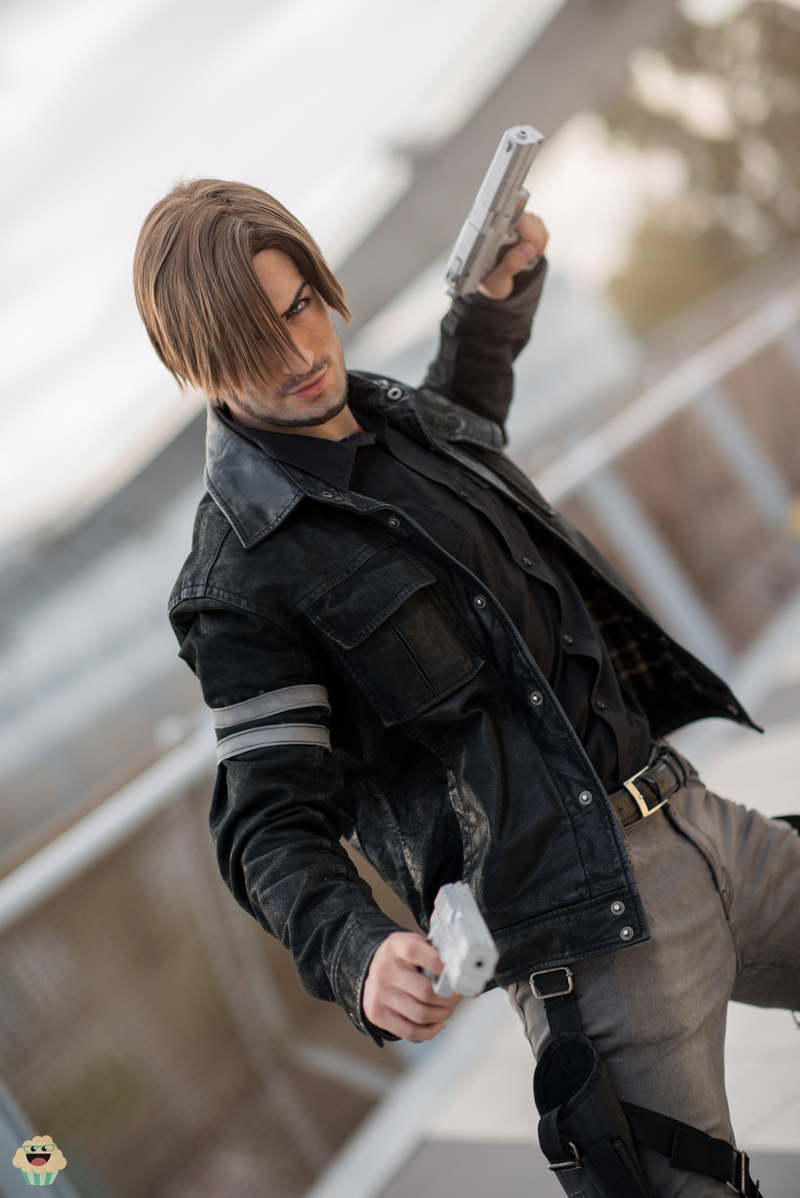 Illustration for article titled Leon Kennedy, At Your Service